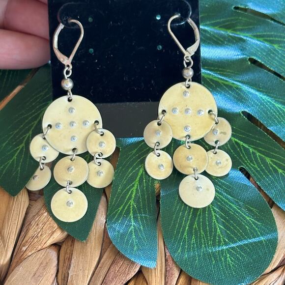 BOGO FREE VTG GOLDEN CRYSTAL DANGLE EARRINGS - Picture 1 of 3